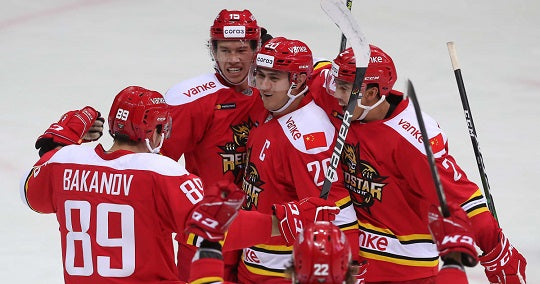 American Jeremy Smith May Goaltend for China's Olympic Hockey Team